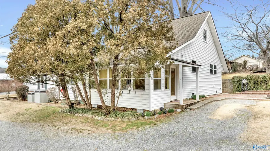 413 Lincoln Avenue Se, Fort Payne, AL 35967 - #2