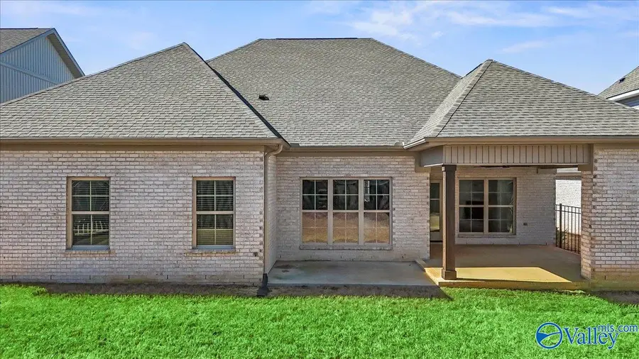 5 Hidden Grove Circle Sw, Huntsville, AL 35803 - #3