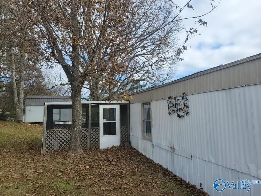 1904 Williamson Street, Guntersville, AL 35976 - #2