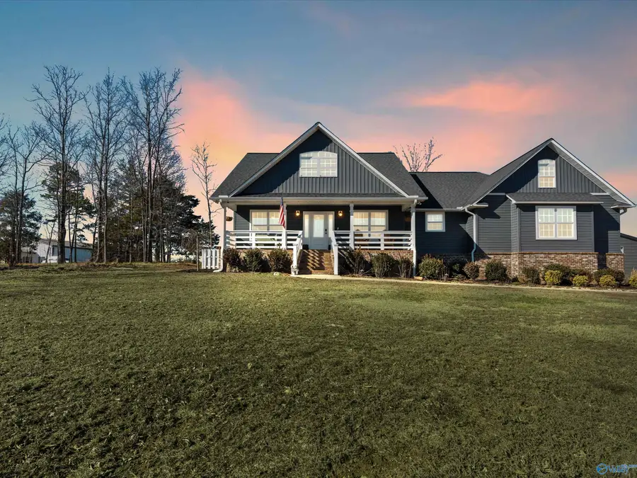 190 Wilson Road, Scottsboro, AL 35769 - #2