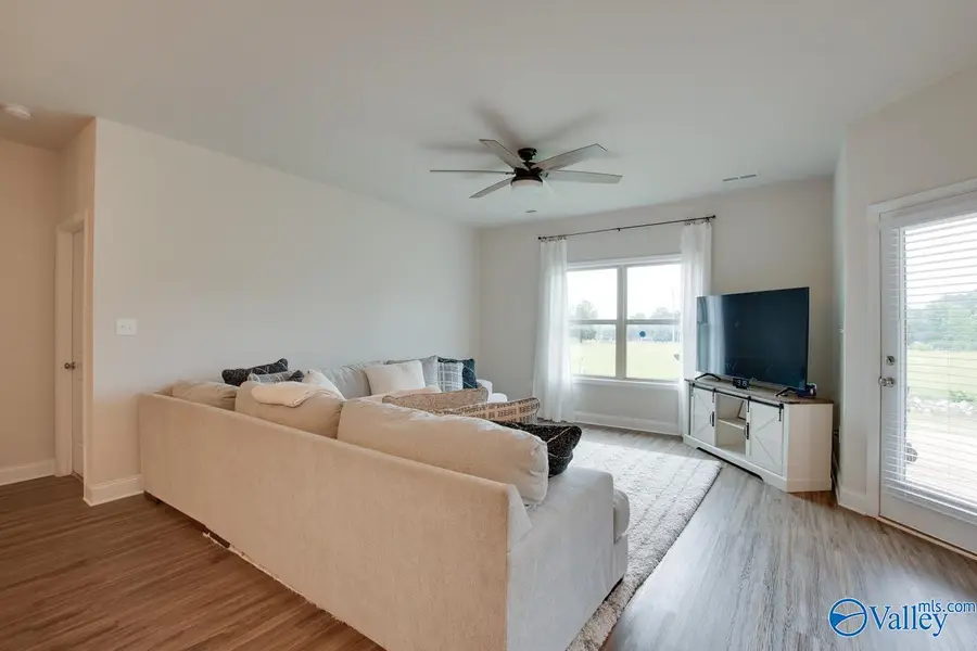 9119 Monteagle Boulevard, Owens Cross Roads, AL 35763 - #3