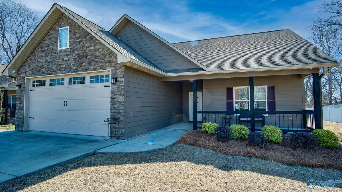 801 Thomas Avenue, Boaz, AL 35957 - #1