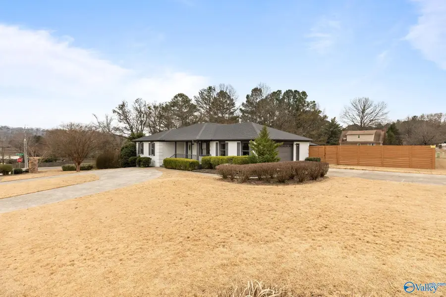 121 Tessie Drive Se, Owens Cross Roads, AL 35763 - #3