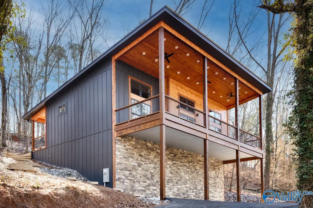 437 Shoreland Circle, Scottsboro, AL 35769 - #1