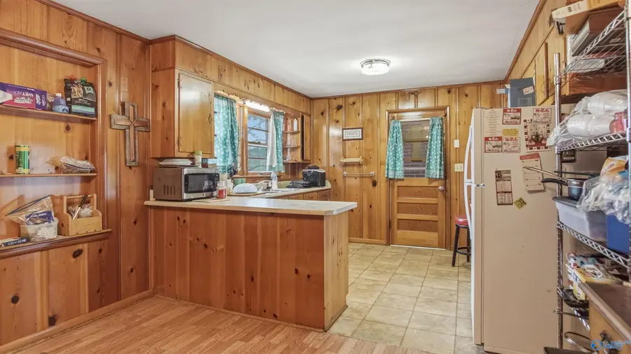 1406 Main Street West, Hartselle, AL 35640 - #3