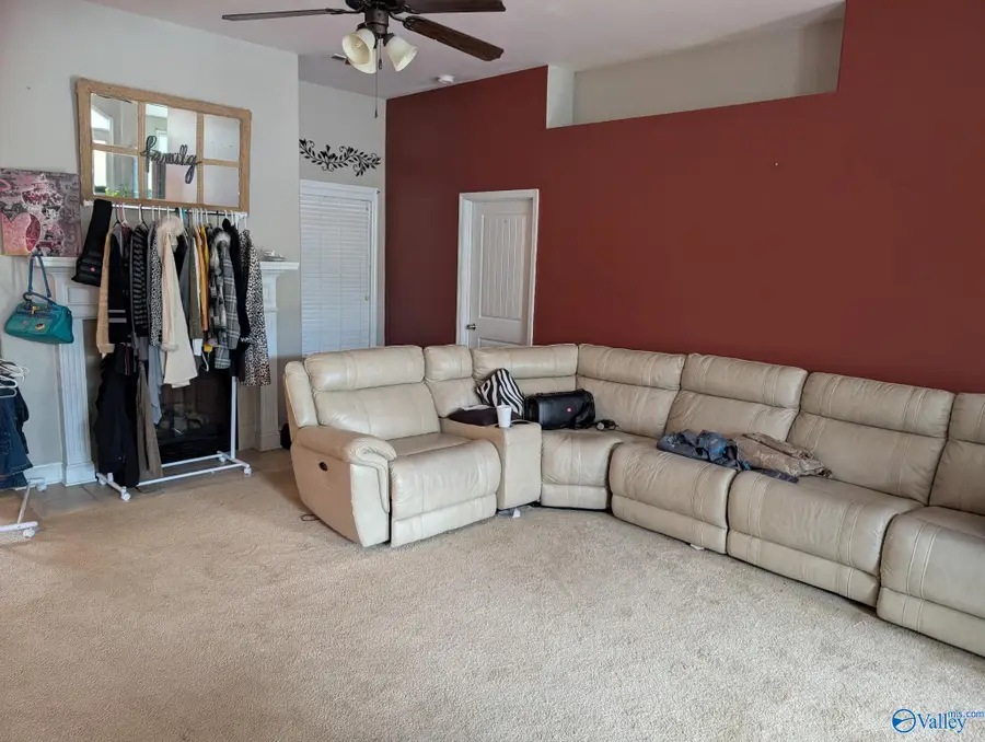 100 Old Bridle Way, Owens Cross Roads, AL 35763 - #2