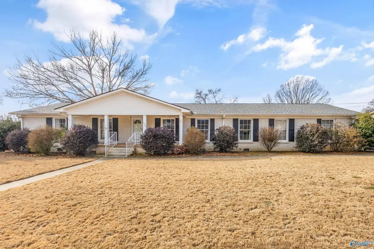 3204 Beverly Drive Sw, Huntsville, AL 35801 - #1