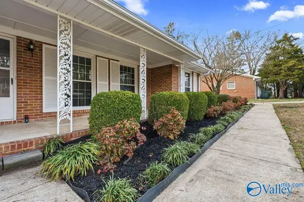 8602 Hickory Hills Lane Se, Huntsville, AL 35802