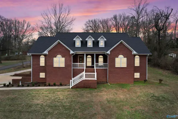 222 Andrew Jackson Way, Scottsboro, AL 35769