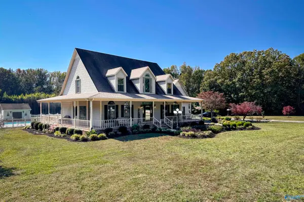 102 Lawrence Road, Hartselle, AL 35640