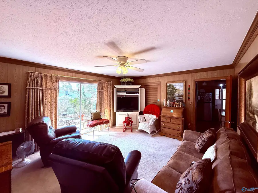 132 Sunnydale Road, Gadsden, AL 35901 - #3