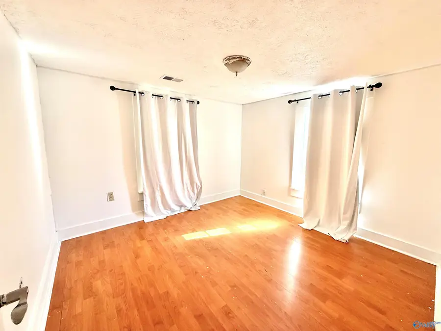 1318 Ann Street Nw, Cullman, AL 35055 - #3