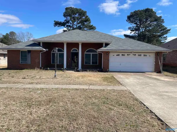 5009 Old Railroad Bed Road, Harvest, AL 35749