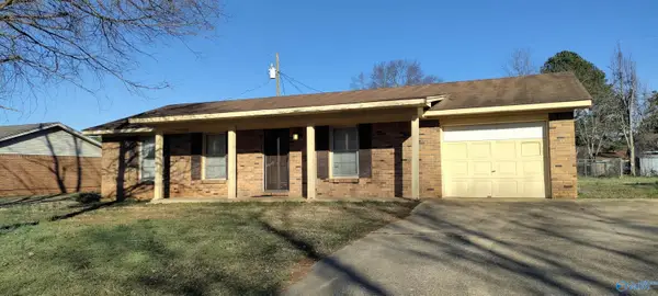 105 Mcclint Street, Athens, AL 35611