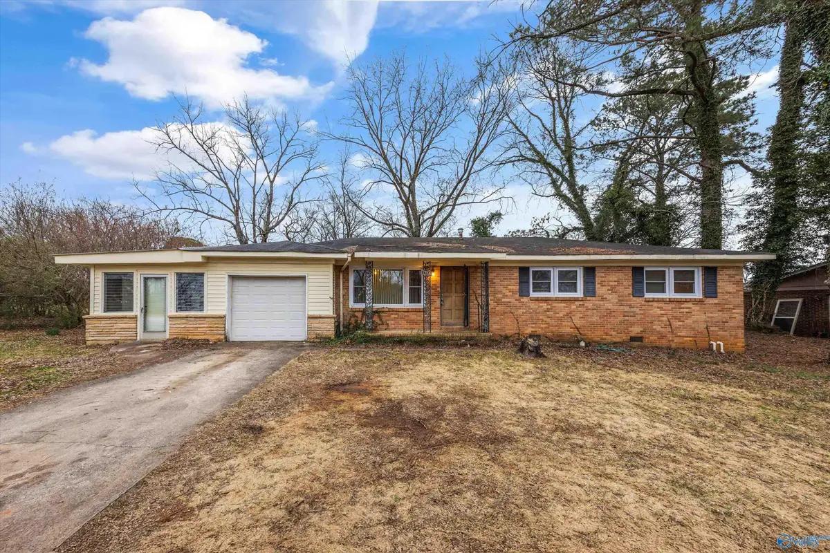 1718 Hampton Drive, Huntsville, AL 35810 - #1