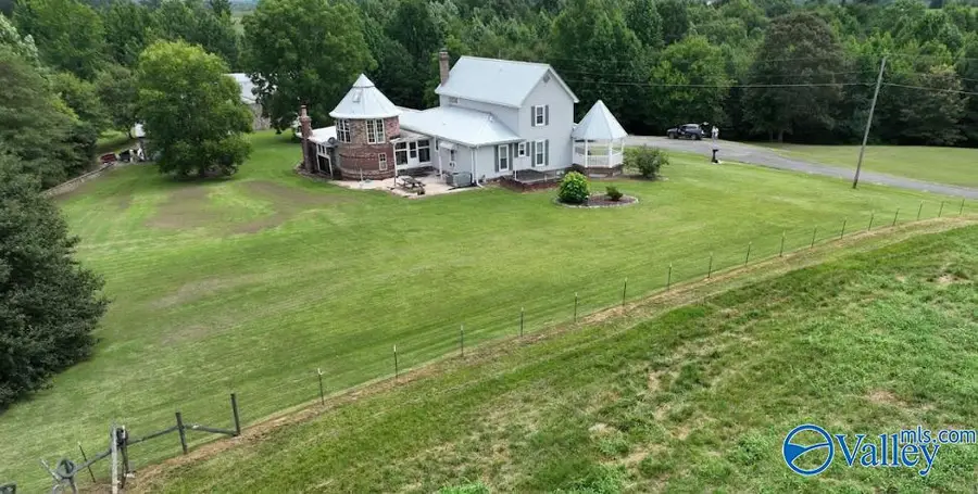 271 Myles Street, Albertville, AL 35951 - #3