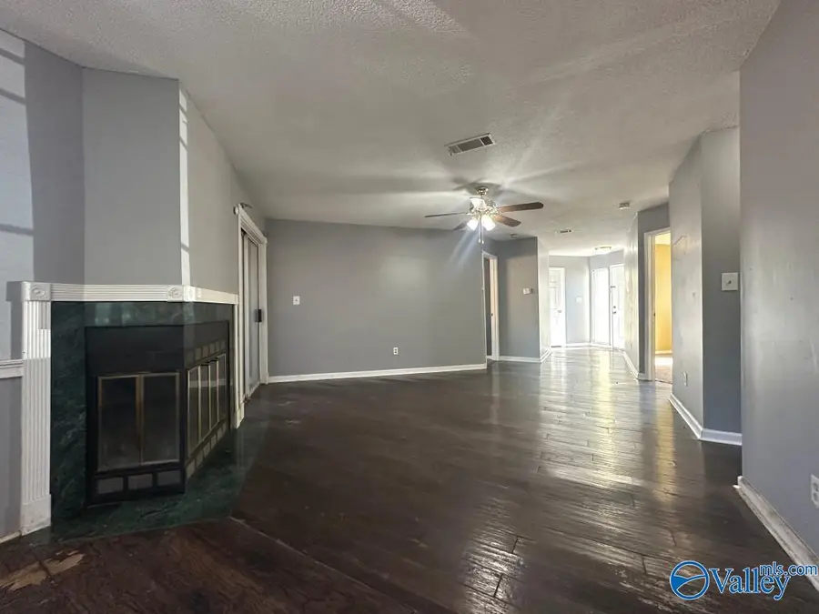 1155 Old Monrovia Road Nw #8D, Huntsville, AL 35806 - #3