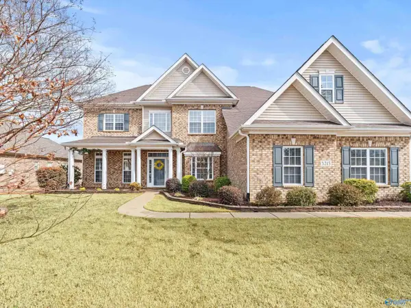 3215 Stone Path Lane Se, Owens Cross Roads, AL 35763