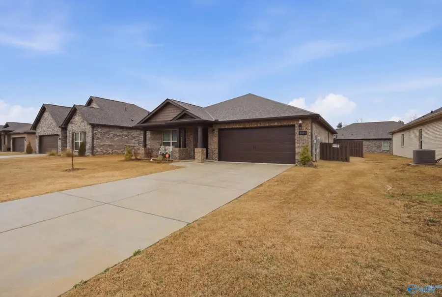 2644 NW Ajs Arbor Drive, Huntsville, AL 35810 - #2