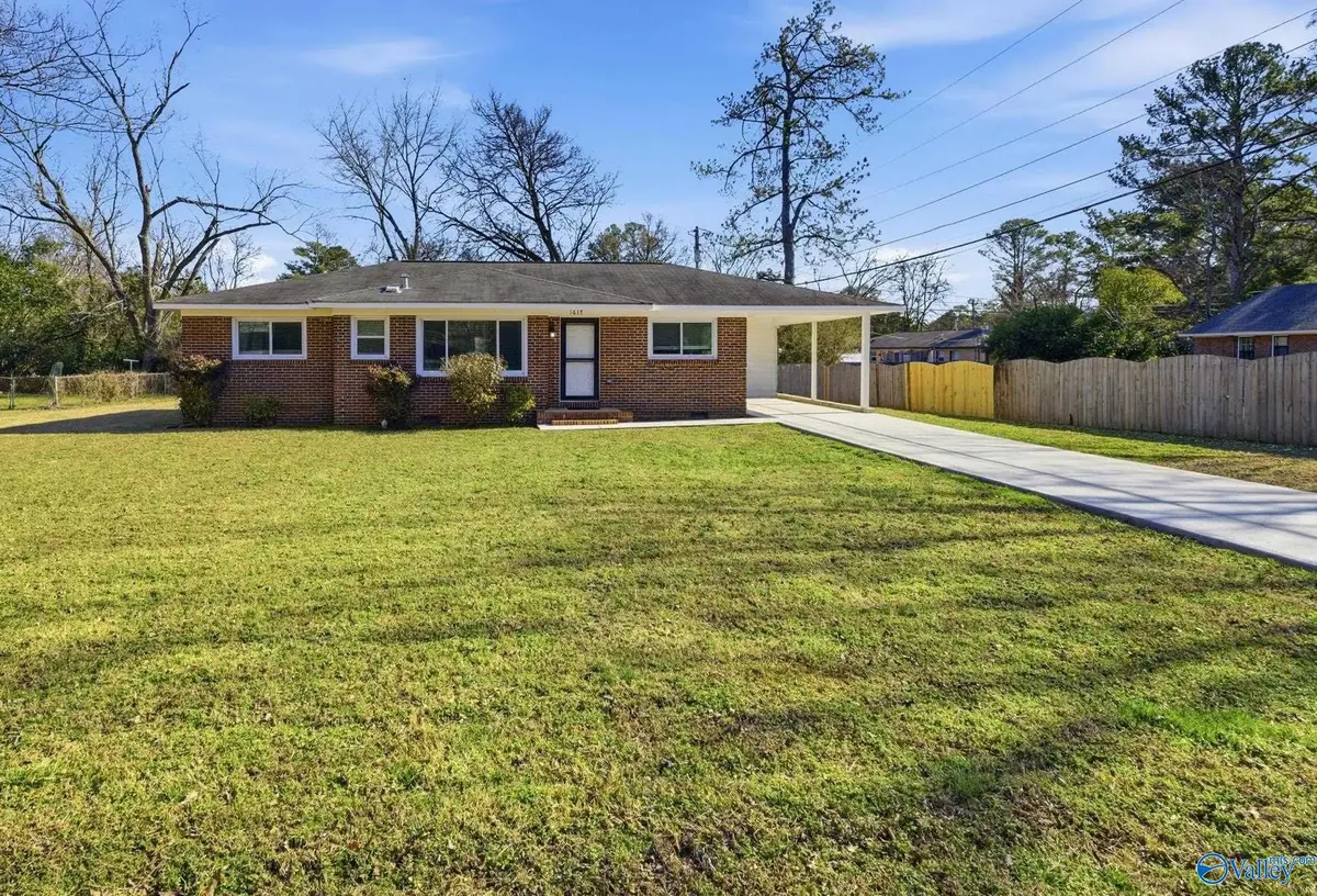 1617 Brook Hollow Circle Nw, Huntsville, AL 35816 - #1