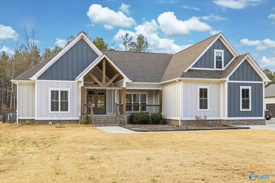 3586 Creek Path Road, Guntersville, AL 35976 - #3