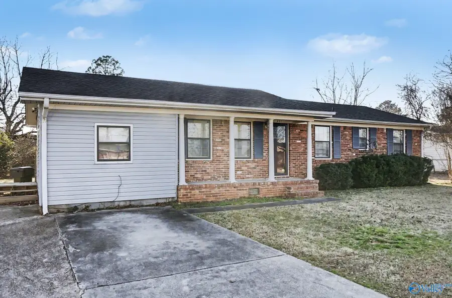 201 Larkwood Drive Sw, Decatur, AL 35601 - #2