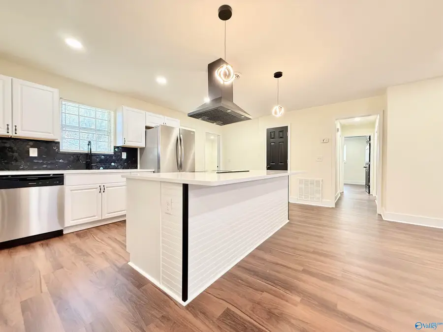 3705 Cerro Vista Street Sw, Huntsville, AL 35805 - #3