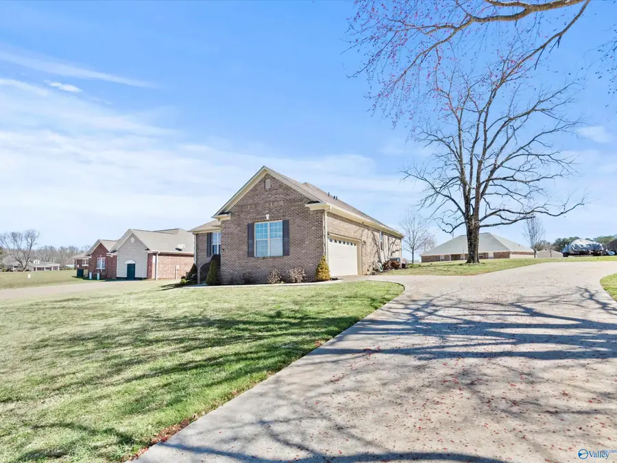 19374 Meadows Road, Athens, AL 35613 - #3