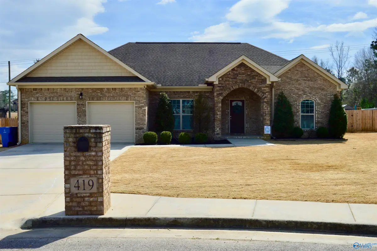 419 Pembrooke Circle, Hartselle, AL 35640 - #1