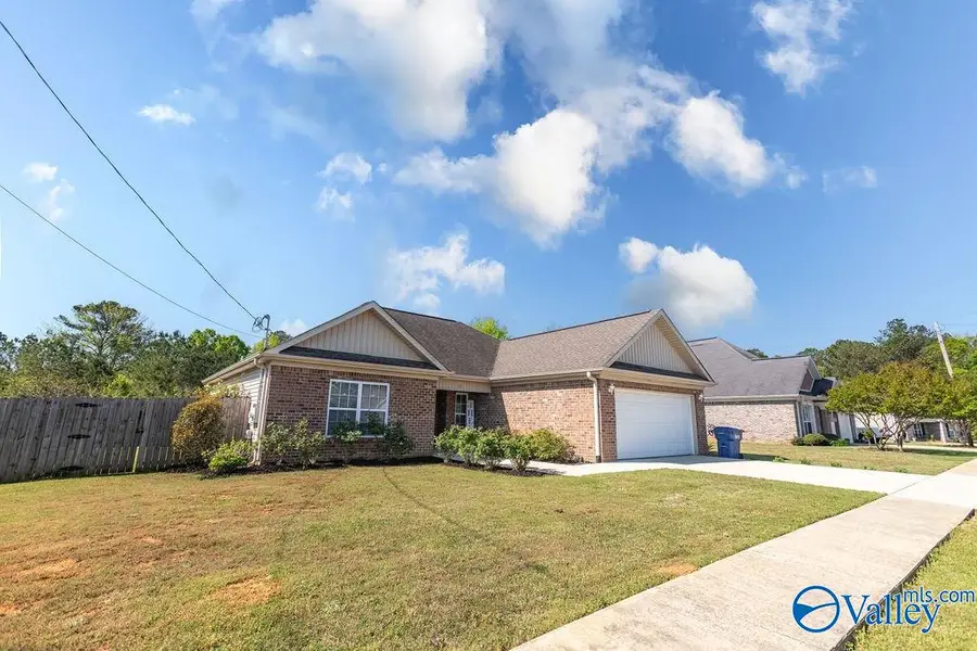 81 Center Lane, Oxford, AL 36203 - #2