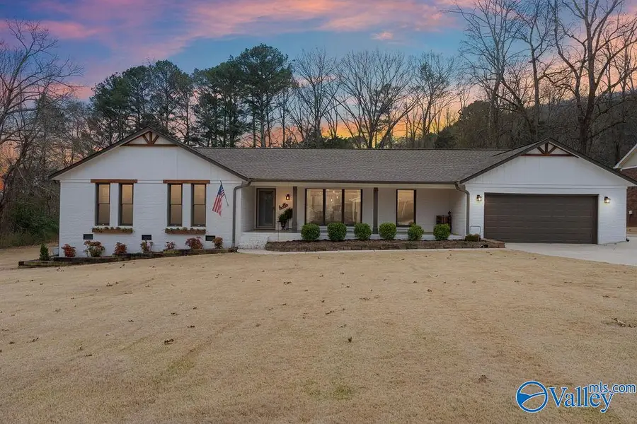 106 Simmons Drive, Owens Cross Roads, AL 35763 - #2