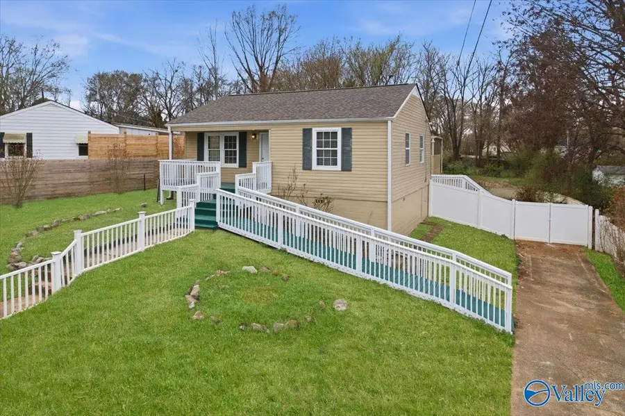 203 N Plymouth Road Nw, Huntsville, AL 35811 - #3