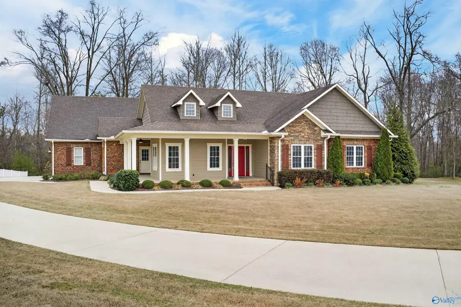 175 Glenview Drive, Albertville, AL 35950 - #3