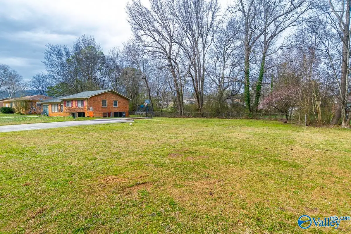 4717 Lumary Drive Nw, Huntsville, AL 35810 - #1