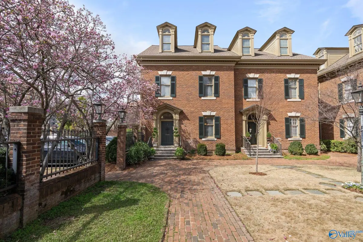 114 Lincoln Street Ne, Huntsville, AL 35801 - #1