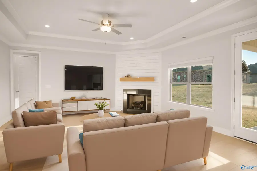 22549 Donahue Road, Athens, AL 35613 - #3