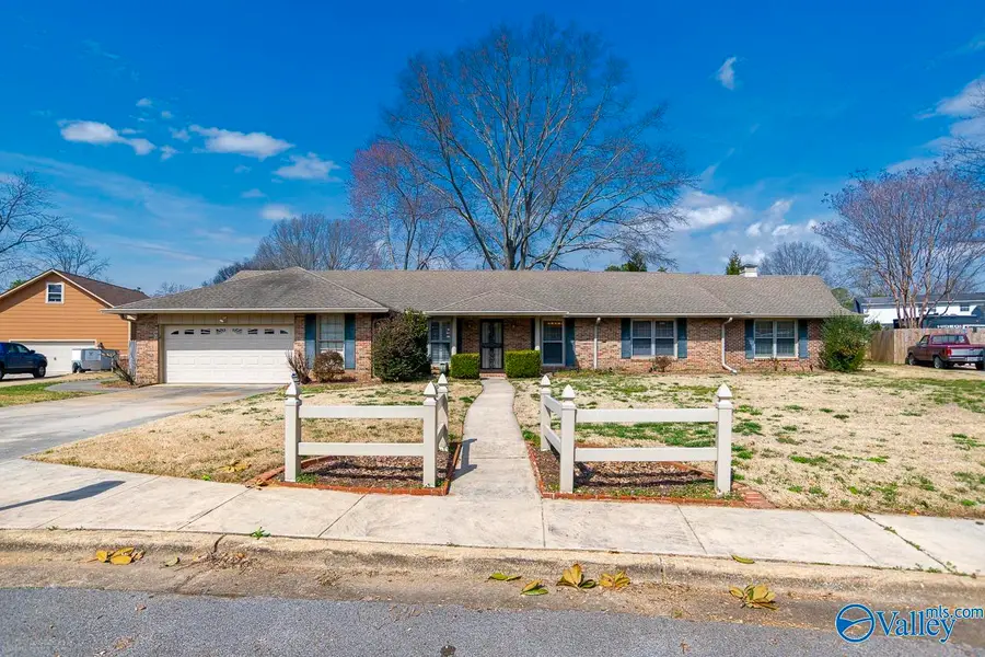 7823 Horseshoe Trail Se, Huntsville, AL 35802 - #2