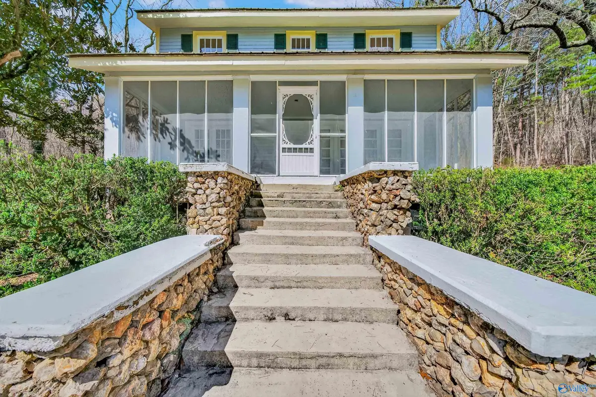 17 High Avenue, Valley Head, AL 35989 - #1