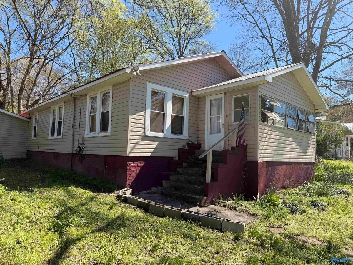 106 W Kyle Place, Gadsden, AL 35904 - #1