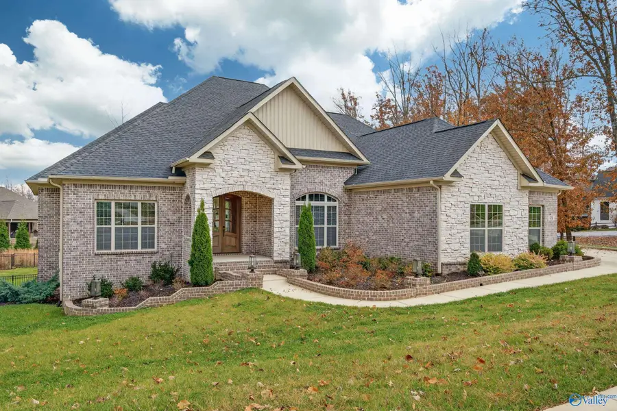 21 Scenic Loop Road, Huntsville, AL 35803 - #2