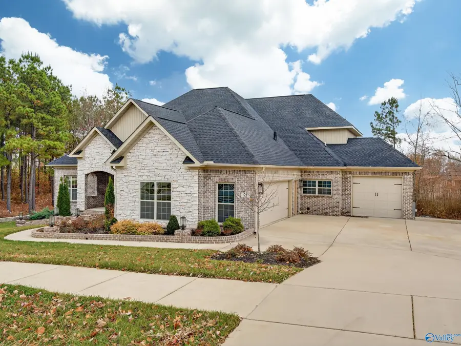 21 Scenic Loop Road, Huntsville, AL 35803 - #3