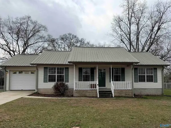 215 Montgomery Avenue, Albertville, AL 35950