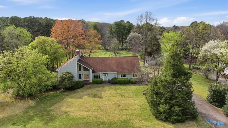 172 Country Road Nw, Huntsville, AL 35806 - #2