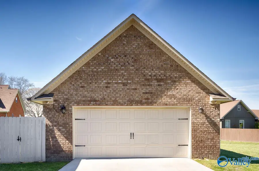 49 Dorchester Street, Albertville, AL 35951 - #3