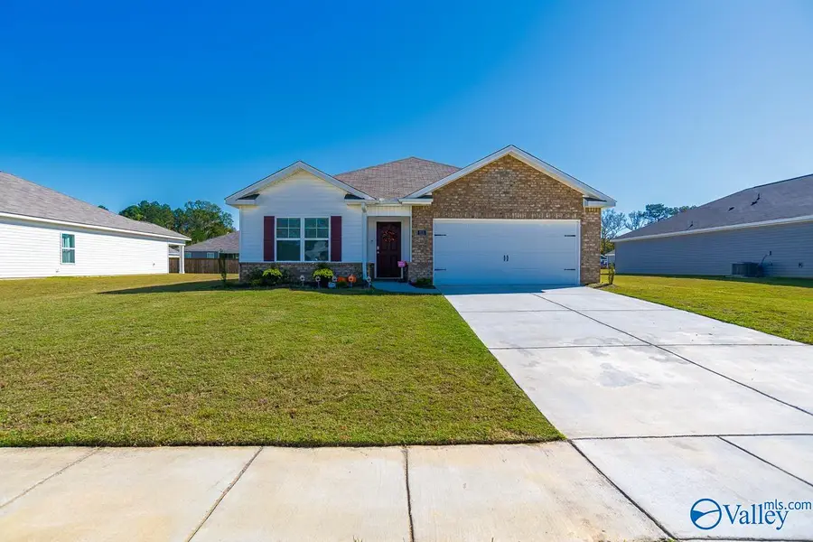 215 Chubbs Lane, Owens Cross Roads, AL 35763 - #2