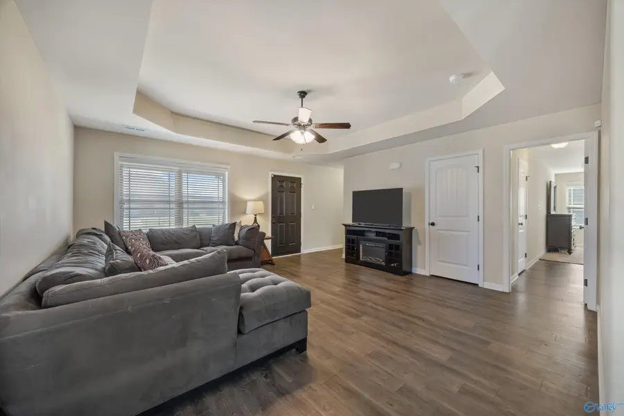 140 Chestnut Cove, Owens Cross Roads, AL 35763 - #3