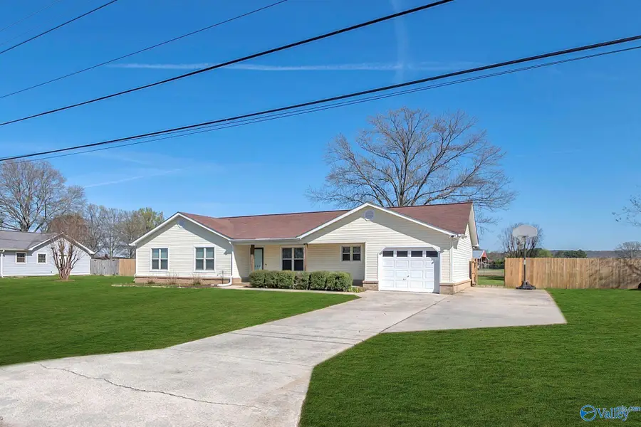 199 Monica Avenue, Decatur, AL 35603 - #2