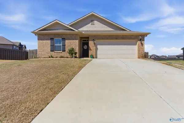 121 Burlcrest Court, Meridianville, AL 35759