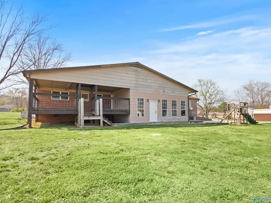 13 Pine Street, Decatur, AL 35603 - #3