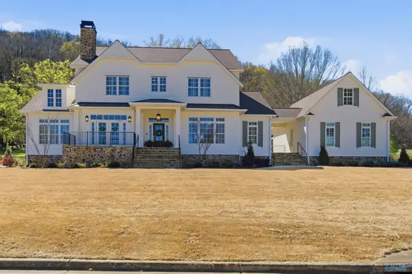 101 Lake Creek Drive, Guntersville, AL 35976